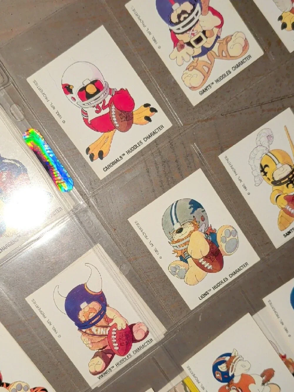 1983 Panini NFL HUDDLES Stickerbacks - Picture 4 of 5